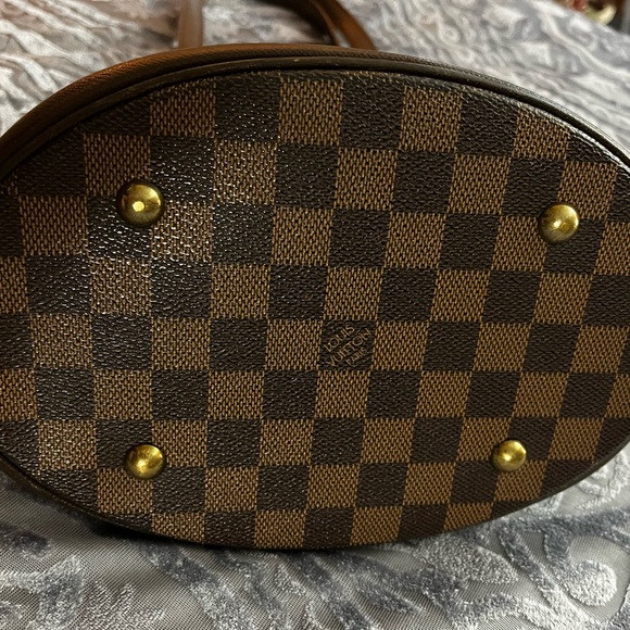 Louis Vuitton bucket bag - Picture 13 of 17